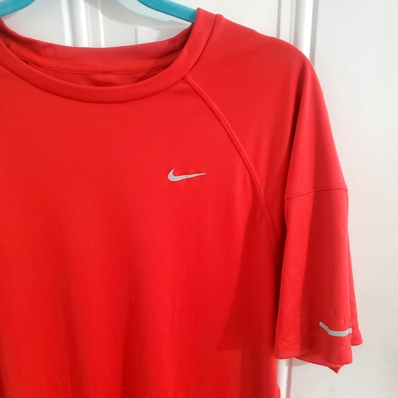 Nike Dri-Fit T-Shirt - Picture 3 of 6